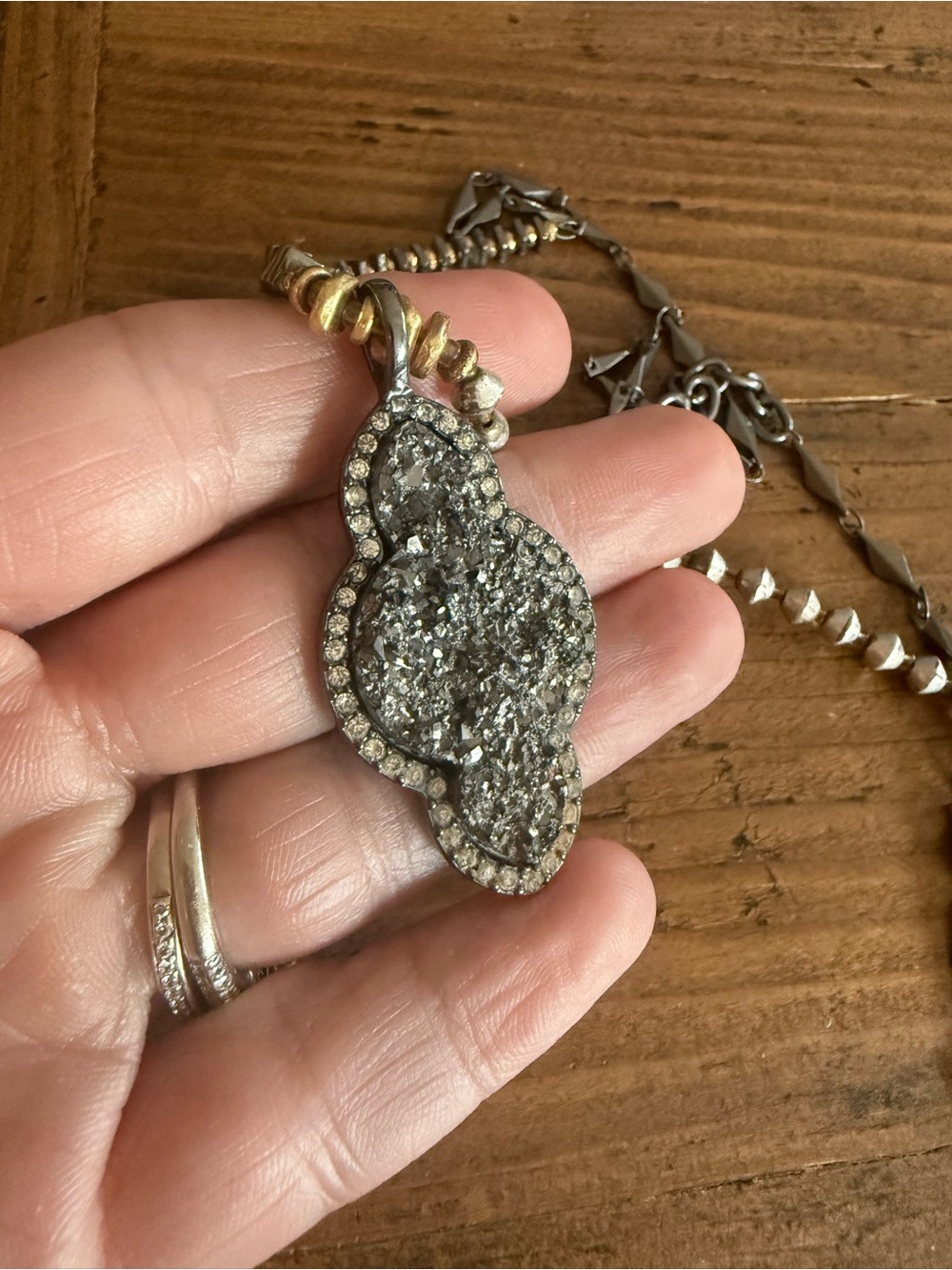 Stella & Dot Artisan Druzy Pendant Necklace N531G – Labradorite Amazonite